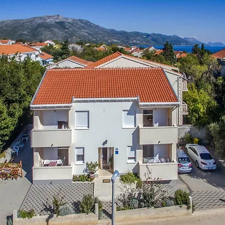 Leko Apartment Orebic