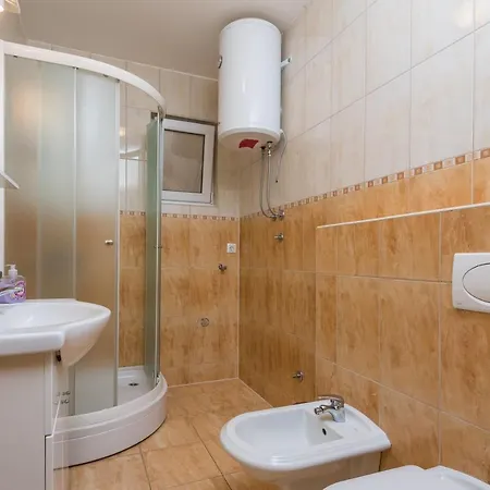 Apartment Leko